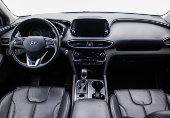 Подержанный автомобиль Hyundai Santa Fe 2018 года (13 фото)