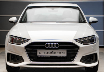 Подержанный автомобиль Audi A4 Sedan 2021 года (2 фото)