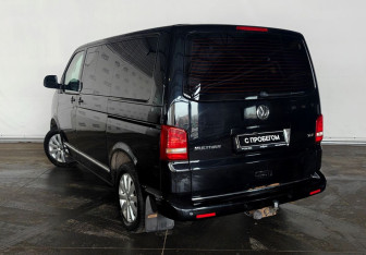 Подержанный автомобиль Volkswagen Multivan 2011 года (4 фото)