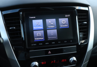 Подержанный автомобиль Mitsubishi Montero Sport 2023 года (17 фото)