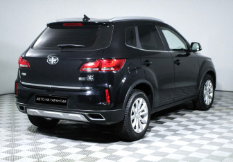 Подержанный автомобиль FAW Besturn X40 2021 года (3 фото)