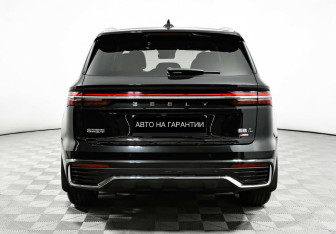 Подержанный автомобиль Geely Monjaro 2023 года (6 фото)