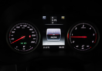 Подержанный автомобиль Mercedes-Benz GLC Coupe 2018 года (16 фото)