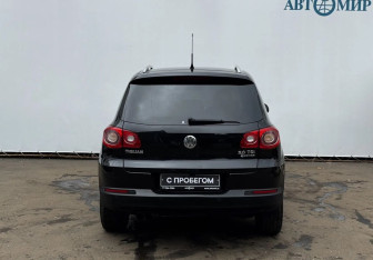 Подержанный автомобиль Volkswagen Tiguan 2011 года (6 фото)