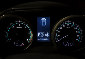 Подержанный автомобиль Toyota Land Cruiser Prado 2009 года (14 фото)