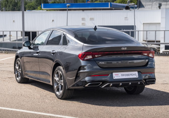 Подержанный автомобиль Kia K5 2020 года (7 фото)