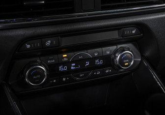 Подержанный автомобиль Mazda CX-9 2017 года (18 фото)