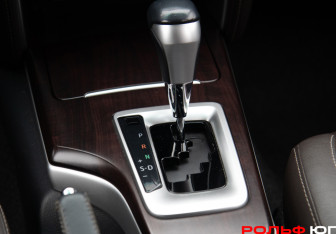 Подержанный автомобиль Toyota Fortuner 2018 года (13 фото)