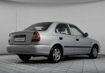 Подержанный автомобиль Hyundai Accent Sedan 2008 года (5 фото)