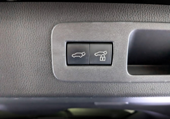 Подержанный автомобиль Toyota Land Cruiser Suv 2021 года (27 фото)