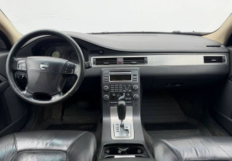 Подержанный автомобиль Volvo XC70 2008 года (9 фото)