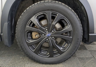 Подержанный автомобиль Subaru Forester Suv 2021 года (12 фото)