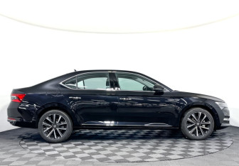 Новый Skoda Superb Liftback 2025 (5 фото)