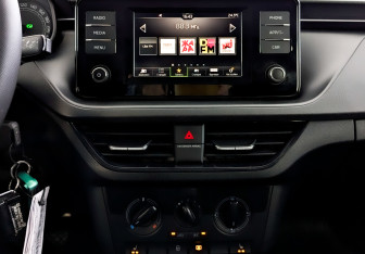 Подержанный автомобиль Skoda Rapid Liftback 2021 года (15 фото)