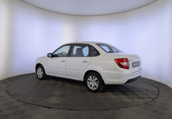 Подержанный автомобиль LADA (ВАЗ) Granta Sedan 2022 года (7 фото)