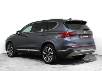 Подержанный автомобиль Hyundai Santa Fe 2021 года (7 фото)