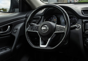 Подержанный автомобиль Nissan X-Trail 2020 года (10 фото)