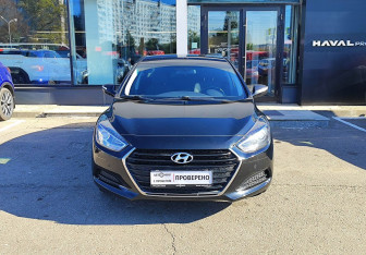 Подержанный автомобиль Hyundai i40 Sedan 2015 года (2 фото)