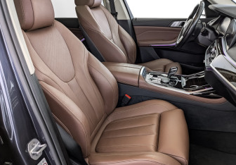 Подержанный автомобиль BMW X7 2019 года (24 фото)