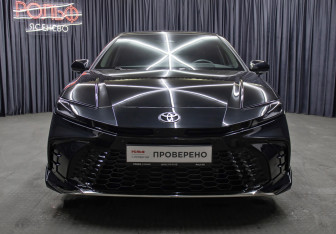 Подержанный автомобиль Toyota Camry Sedan 2025 года (2 фото)