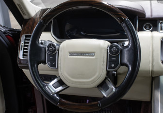 Подержанный автомобиль Land Rover Range Rover 2017 года (17 фото)