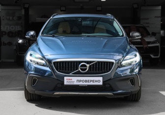 Подержанный автомобиль Volvo V40 Cross Country 2019 года (2 фото)