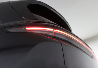 Подержанный автомобиль LiXiang L7 2023 года (28 фото)