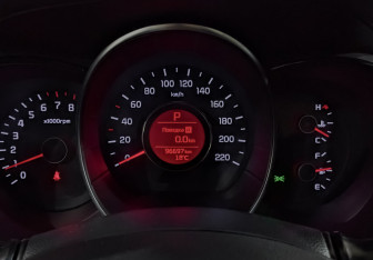 Подержанный автомобиль Kia Rio Sedan 2017 года (16 фото)