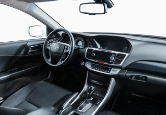 Подержанный автомобиль Honda Accord Sedan 2013 года (5 фото)