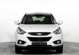 Подержанный автомобиль Hyundai ix35 2012 года (2 фото)