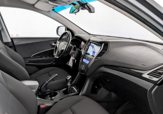 Подержанный автомобиль Hyundai Santa Fe 2014 года (11 фото)