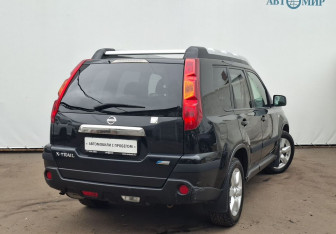 Подержанный автомобиль Nissan X-Trail 2010 года (5 фото)