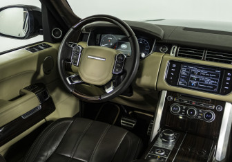 Подержанный автомобиль Land Rover Range Rover 2014 года (12 фото)