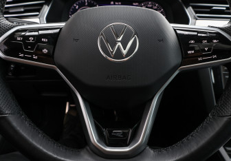 Подержанный автомобиль Volkswagen Arteon 2019 года (22 фото)