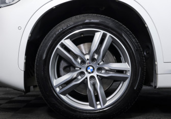 Подержанный автомобиль BMW X1 2019 года (20 фото)