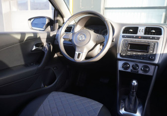 Подержанный автомобиль Volkswagen Polo Sedan 2013 года (12 фото)