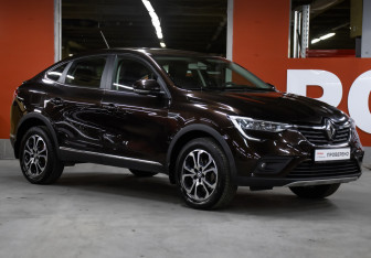 Подержанный автомобиль Renault Arkana 2020 года (3 фото)