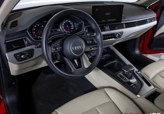 Подержанный автомобиль Audi A4 Sedan 2022 года (29 фото)