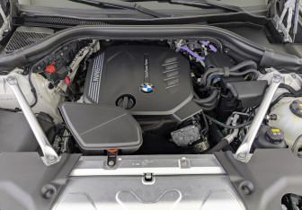 Подержанный автомобиль BMW X3 2021 года (12 фото)