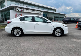 Подержанный автомобиль Mazda 3 Sedan 2012 года (4 фото)