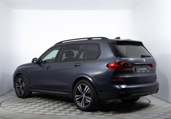 Подержанный автомобиль BMW X7 2020 года (6 фото)