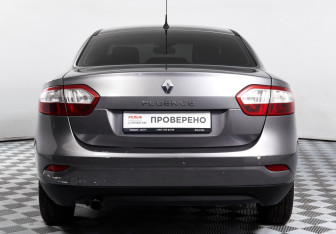 Подержанный автомобиль Renault Fluence 2012 года (6 фото)
