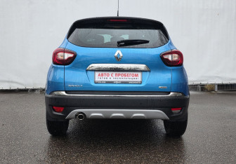 Подержанный автомобиль Renault Kaptur 2017 года (6 фото)