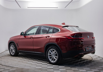 Подержанный автомобиль BMW X4 2019 года (7 фото)