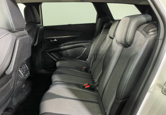 Подержанный автомобиль Peugeot 5008 Suv 2021 года (10 фото)