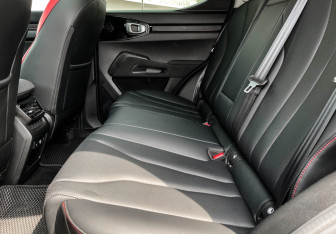 Подержанный автомобиль Haval H3 2024 года (10 фото)