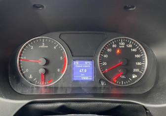 Подержанный автомобиль УАЗ Patriot 2018 года (19 фото)