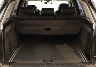 Подержанный автомобиль BMW X5 2012 года (23 фото)