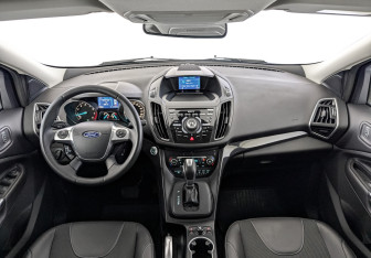 Подержанный автомобиль Ford Kuga 2013 года (14 фото)