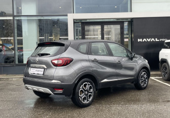 Подержанный автомобиль Renault Kaptur 2021 года (5 фото)